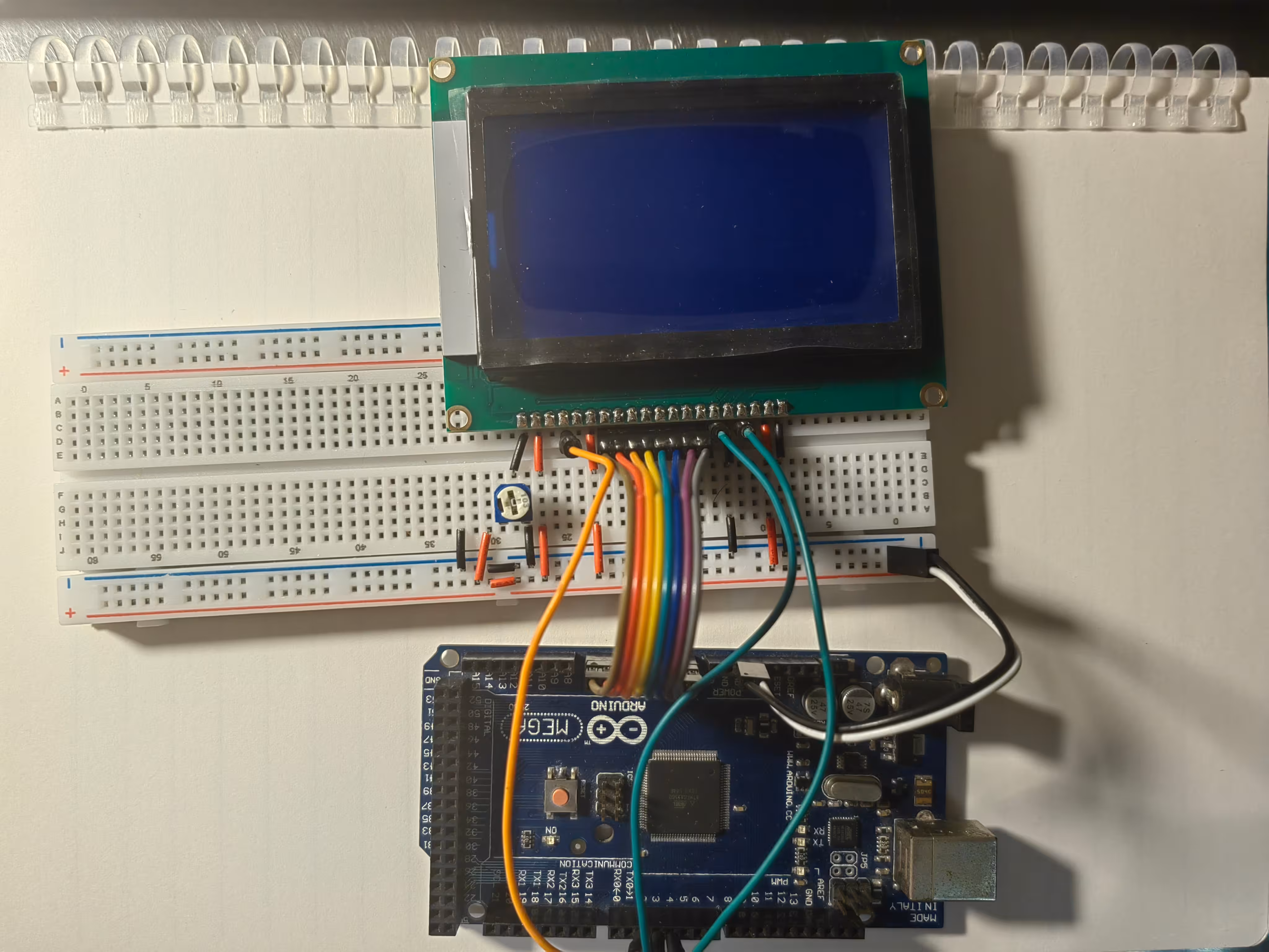 实物连接图。买了杜邦线和面包板用硬芯线是个正确的决定。